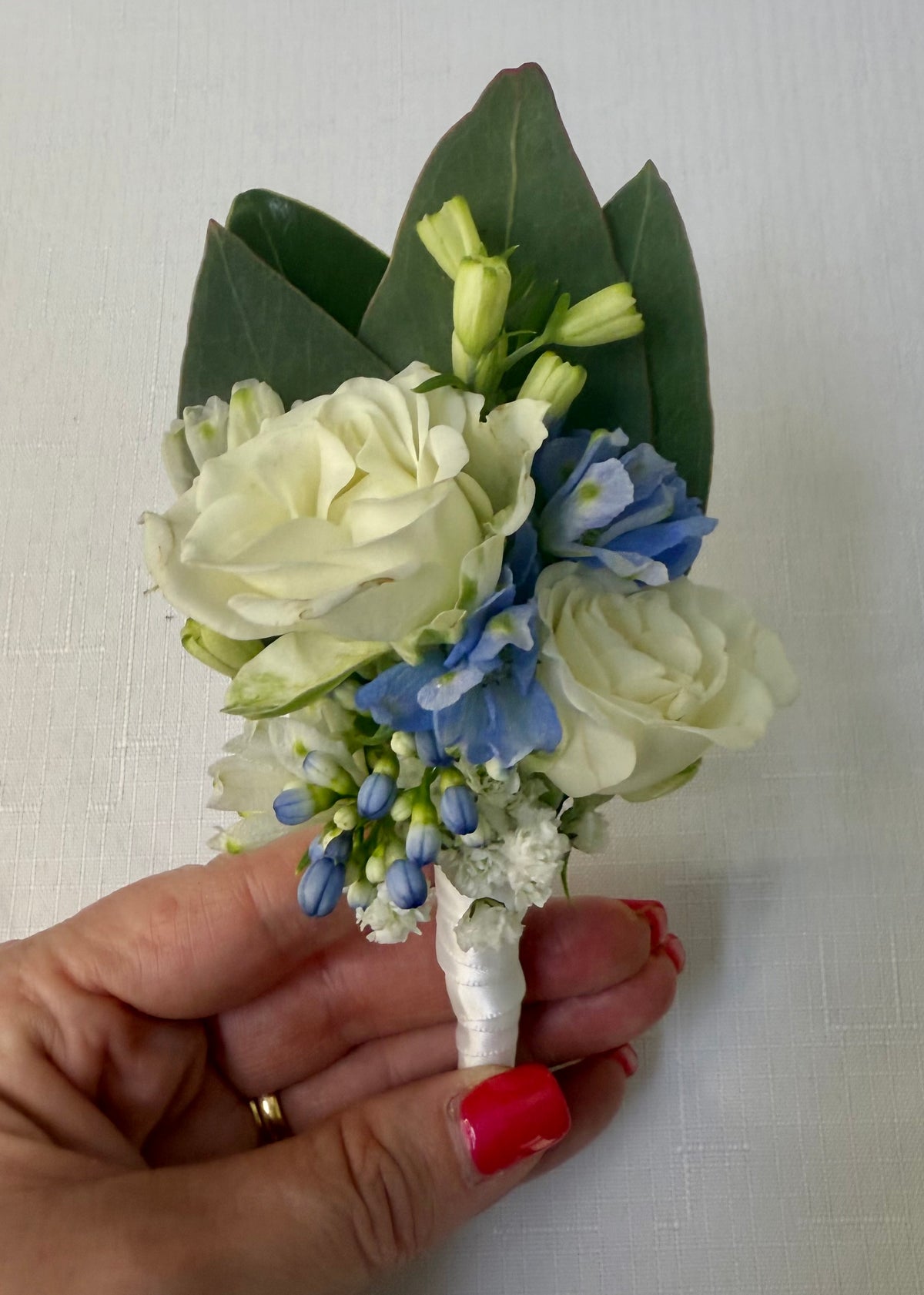 Formal buttonholes