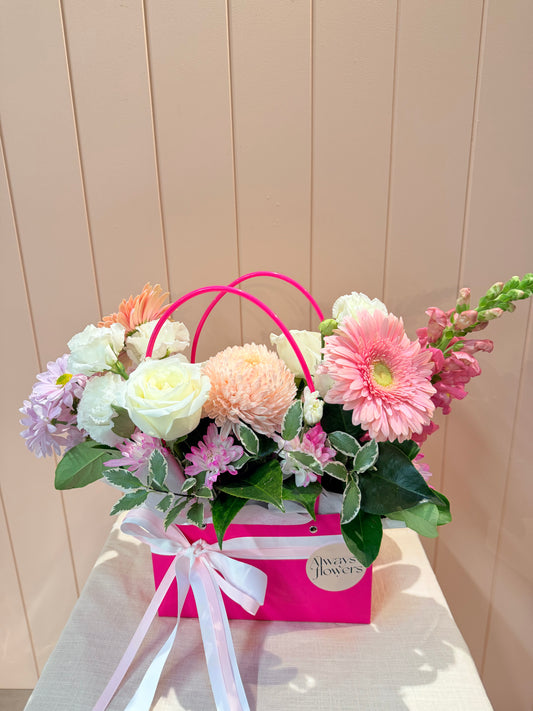 'Go Pink' Bag of Blooms